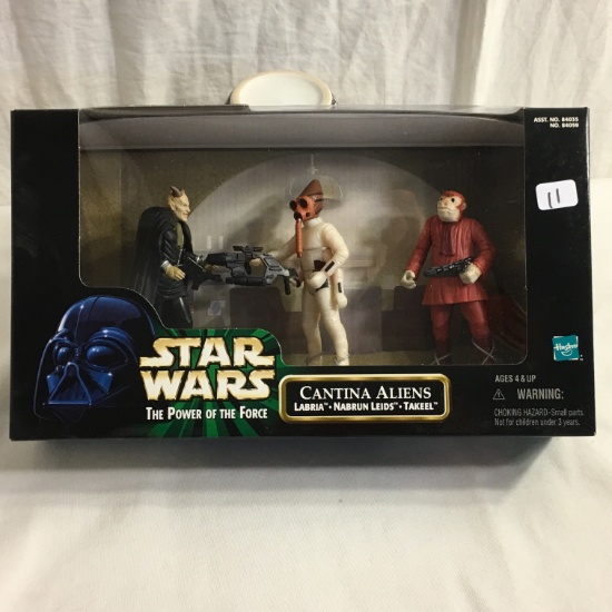 Collector NIB Star Wars The Power Of The Force Cantina Aliens Hasbro Action Figures 4"Tall