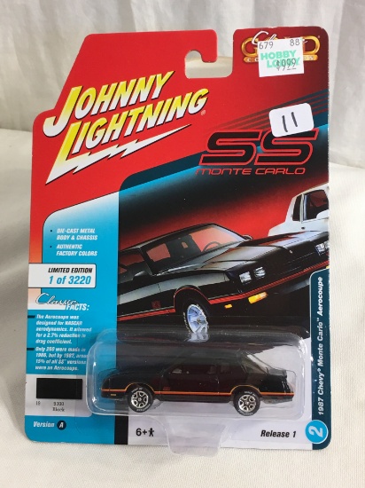 NIP Johnny Lightning 1:64 Scale DieCast Metal Car 1987 Chevy Monte Carlo Aerocoupe Relaese 1