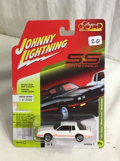 NIP Johnny Lightning 1:64 Scale DieCast Metal Car 1987 Chevy Monte Carlo Aerocoupe Release 1