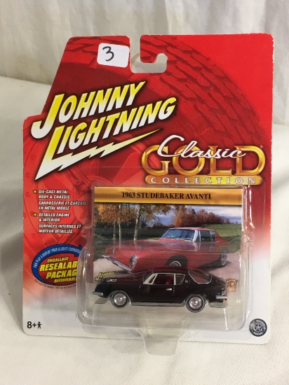 NIP Johnny Lightning 1:64 Scale DieCast Metal Car 1963 Studebaker Avanti Black Color