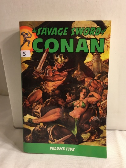 Collector Dark Horse Books - The Savage Sword Of Conan Volume Five Book