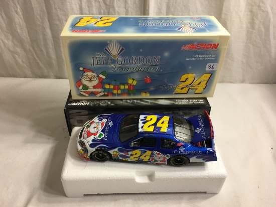 2004 Monte Carlo Jeff Gordon #24 Foundation/Holiday Car 1:24 Scale Stock Car  1 Of 636 #108241