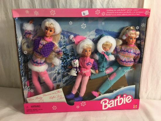 Collector Mattel Barbie Winter Holiday Vacation Coffert Sports d Hiver Barbie Doll 14"Tall Box