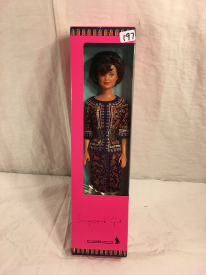 Collector Singapore Girl Singapore Airllines DollSize:12"Tall Box Size