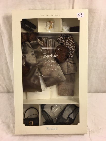 NIB 2000 Barbie Mattel Limited Edition Fashion Model Collection Boulevard Fashion