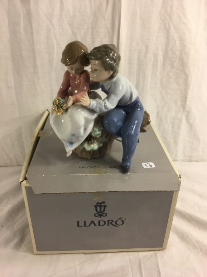 Collector LLADRO 5701 Just A Little Kiss w/ BOX Collectible Figurine Retired Glazed Lovers 10x9"Box