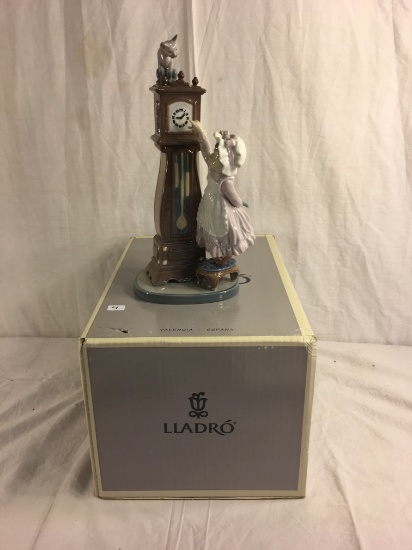Collector Lladro #5347 " Bedtime " Figurine Mint in Original Box Size: 13.5x9.2"x8" Box Size