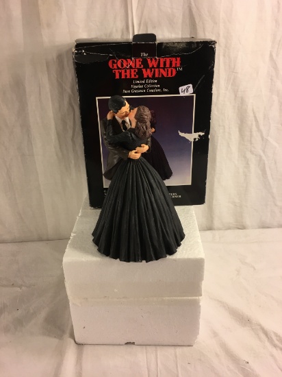 Collector Gone With The Wind The Kiss Musical Limited Edition Figurine Box Size:9.7/8"tall Box