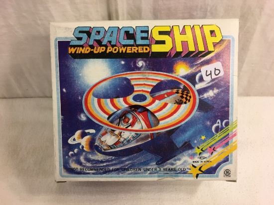 Collector Space Ship Wind-Up Ppowered  Box Size:5x6" Box Size