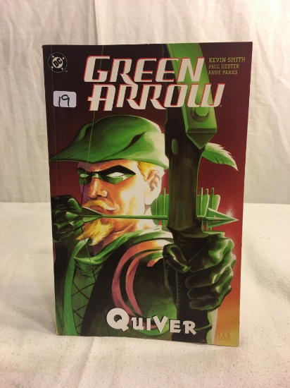 Collector DC Comic Book Green Arrow By Kevin Smith Phil Hester Ande park Book Quiver