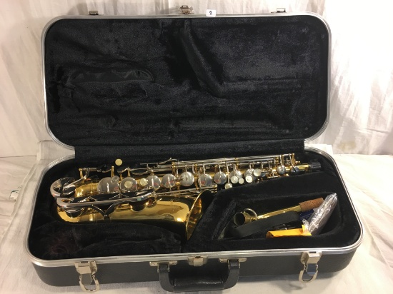 Collector Vintage Conn 20m Alto Saxophone Serial No. 3908835 with orig case