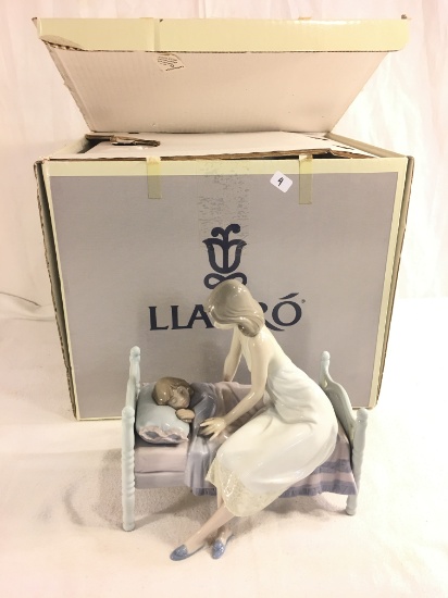 Collector Lladro Sleep Tight #5900 Figurine 8" Tall box: 11"x13"