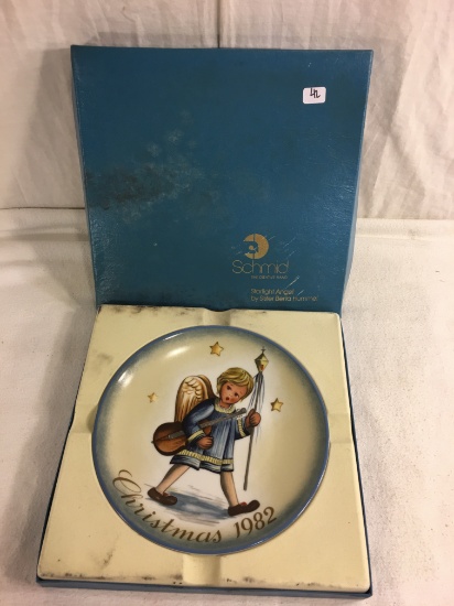 Collector Vintage Schmid "Angelic Procession" Christmas 1982 12th edition Plate 8"