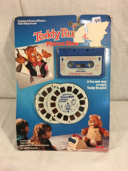 Collector Vintage 1989 WOW Teddy Ruxpin Picture Show "A Wedding in Grundo" cassette & picture wheel