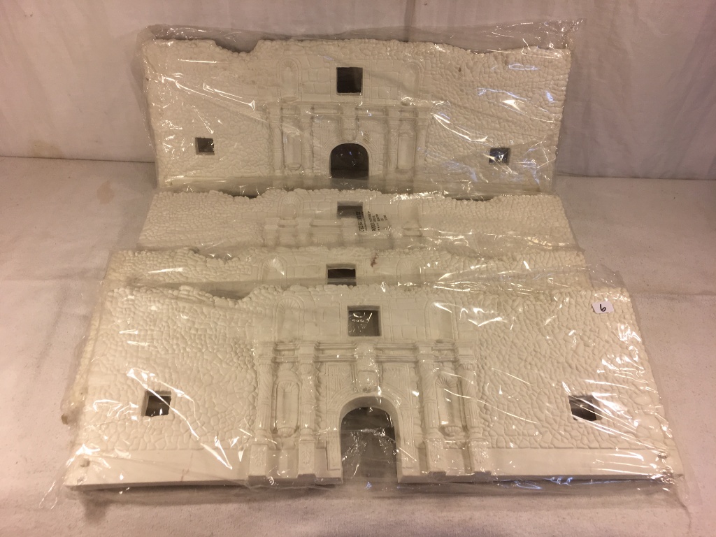 Lot of 4 Pieces Collector Marx Sealed Plastic White Castle Size each: 21 by 8" - See Pictures