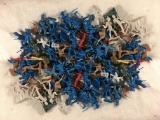 Lot of 150 Pieces Collector Loose Marx Miniatures Military Army Mini Figures - See Photos