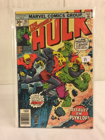 Collector Vintage Marvel Comics The Incredible Hulk Comic Book No.203