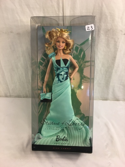 NIB Collector Barbie Pink Label Statue Of Liberty Dolls Of The World 12.5"Tall Box Size