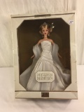 Collector  Limited Edition 3rd in The Series Duchess Of Diamonds Box Size: 13.5