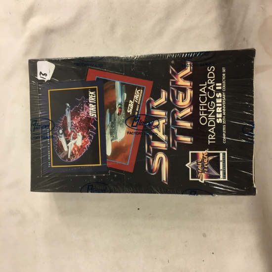 NIB Collector Sealed Star Trek Official Trading Cards Series II Collectors Set