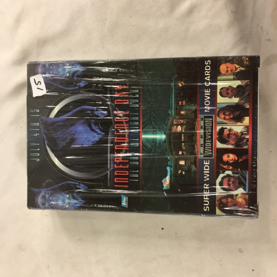NIB Collector Sealed Topps Independence Day The Day we fight back Movie Cards