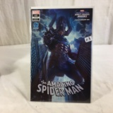 Collector Marvel Comic Book  The Amazing Spider-man #12 LGY#813 Variant Edition Comic Book