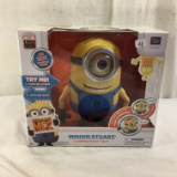 NIB Collector Illumination Ent. Minionss Minion Stuart Laughing Action Figure 9