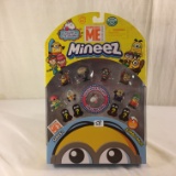 NIB Collector Minion Despicable Me Mineez Series Jumbo Pack 9.5
