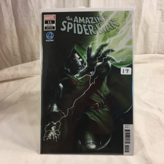 Collector Marvel Comics The Amazing Spider-man #11 LGY#812 Variant Edition  Comic Book