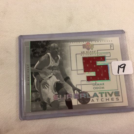 Collector 2004 NBA UD Glass Superlative Swatches Lamar Odom Game Used Uniform Trading Card