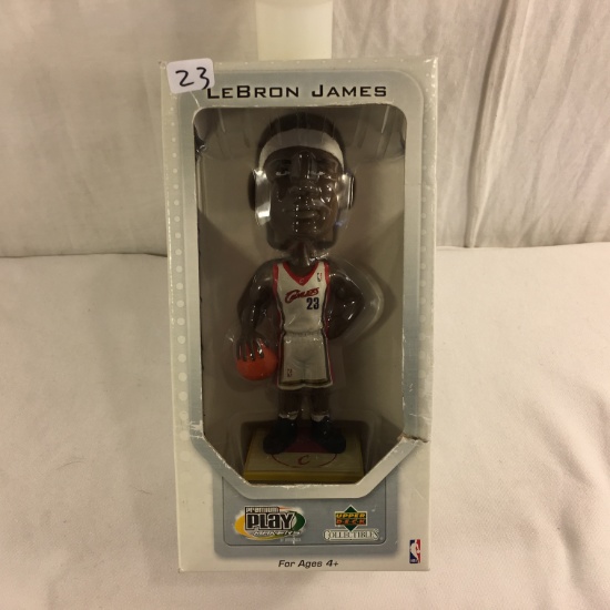 Collector Upper Deck Premium Play Makers LeBron James Bobble Head Sport Figure 9"T Box