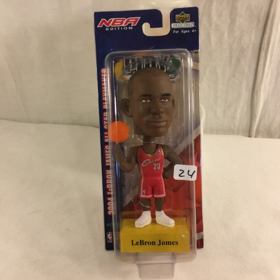 Collector Upper Deck NBA Edition LeBron James Play Lakers 2004 Bobble Head Figure 7"Tall