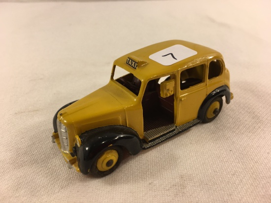 Collector Vintage  Dinky Toys Austin Taxi Meccano Ltd. Made in England Yellow Taxi Cab