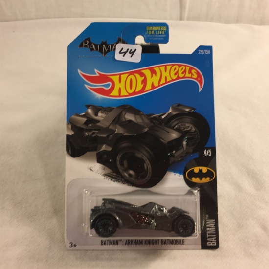 Collector NIP Hot wheels Mattel 1/64 Sc DieCast & Plastic Parts Batman Arkham Knight Batmobile