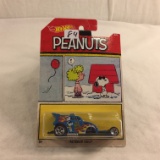 Collector NIP Hot wheels Mattel 1/64 Scale DieCast & Plastic Parts Peanuts Altered Ego Car 2/6