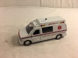 Collector American Medical Response Medic-1 Die-Cast Metal White Size:6
