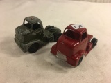 Lot of 2 Pcs Collector Vintage Tootsietoy Chicago 24 USA Red and Green Die-Cast Truck