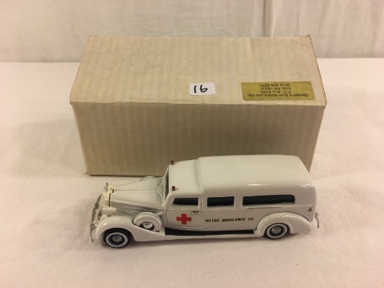 Collector Loose In Box Sinclairs Auto Minatures Inc 1937 Ambulance White Scale 1/43