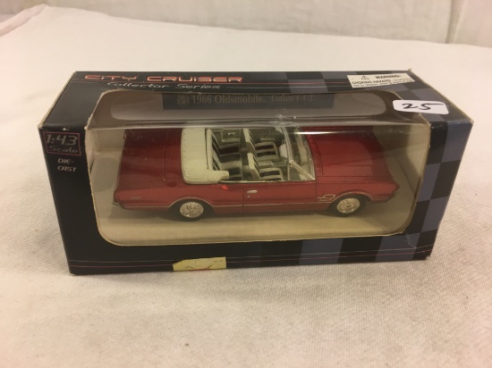 Collector New City Cruiser Collector Series 1/43 Scale DieCast Red Convertible 1966 Oldsmobiel Cutla