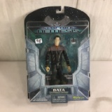 NIB Collector Star Trek Nemesis Lieutenant Commander DATA W/Starfleet Tricorder Figure 8