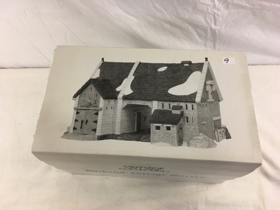 HVC Dicken's Village Series Butter Tub Barn Handpainted Porcelain Department 56 Box:12x8.5"