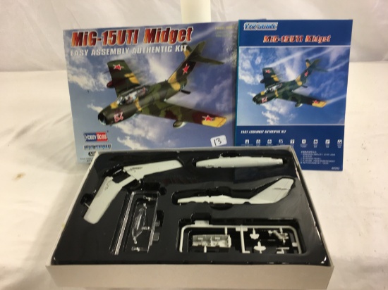 Collector Loose in Box Mig-15UTI Midget Authentic Kit Hobby Boss 1/72 Scale