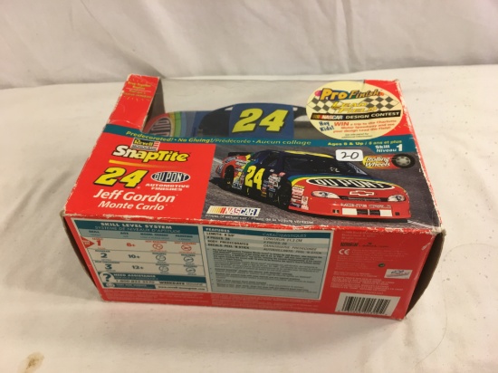 Collector Revell Nascar Monogra, Snaptites 24 Dupont Jeff Gorden Monte Carlo 1/24 Scale