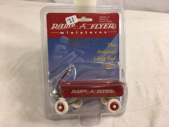 Collector New Radio Flyer Miniatures Little Red Wagon Model #1