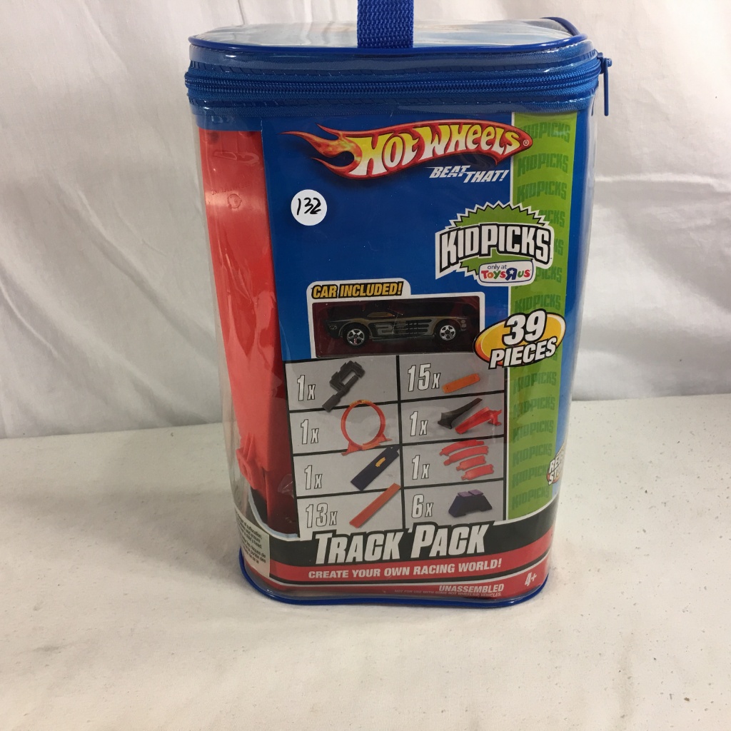 hot wheels track pack 39 pieces