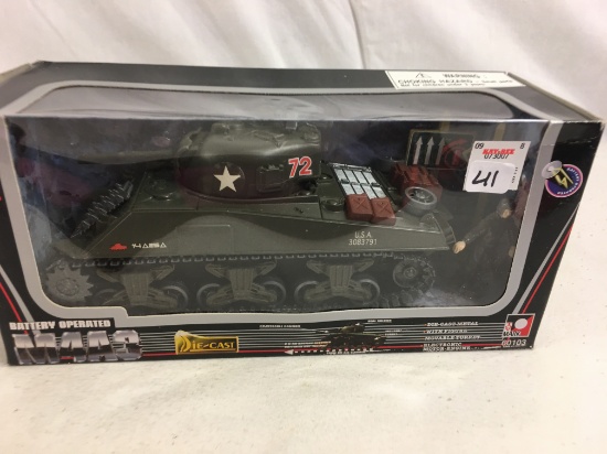 Collector Mark Toy 60103 Battery Operated M4AC Scale 1/32 DieCast Tank