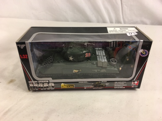 Collector Mark Toy 60103 Battery Operated M4AC Scale 1/32 DieCast Tank