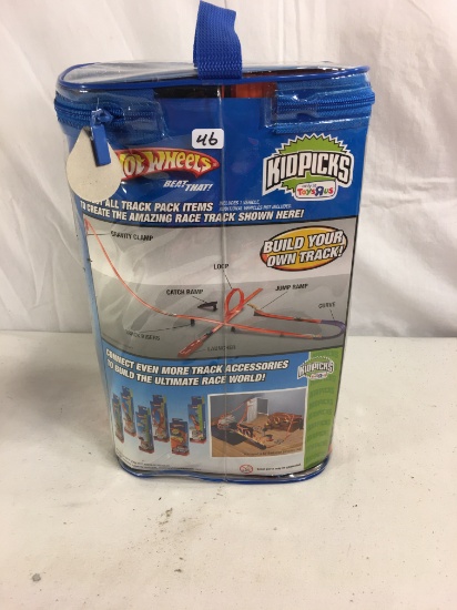 Collector Hot wheels Kidpicks Track Pack  Size: 13"Tall