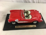 Collector Loose Has Damage Chevrolet Corvette 1957 Car Scale 1/18 Die-Cast Metal Car
