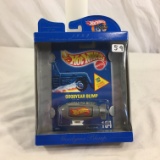 Collector NIP Hot wheels 1992 Authentic Comm. Replica Goodyear Blimp 1/64 Scale #194